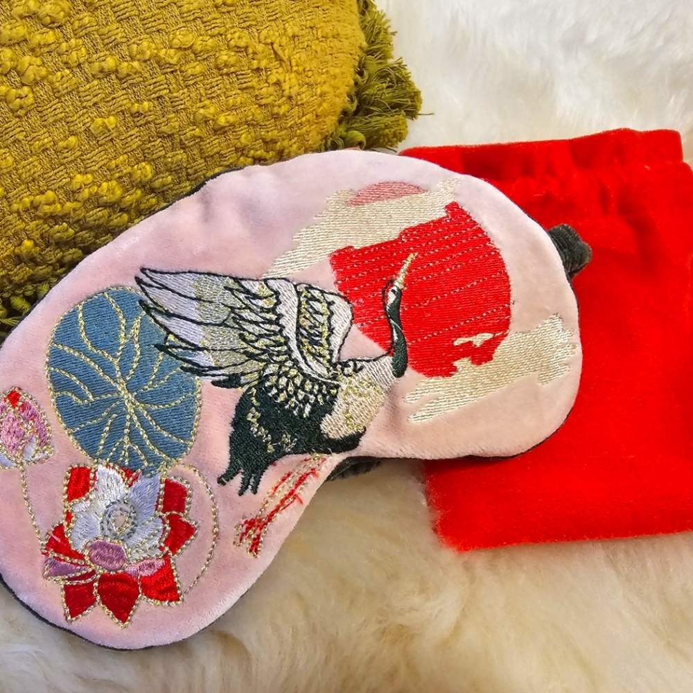 NWOT Petal Crane at Sunrise Luxury Lavender Velvet Eye Mask